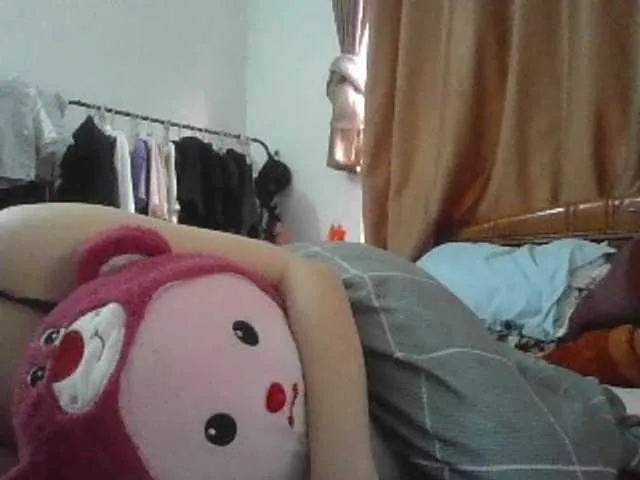 Live sex webcam photo for Yanhnhi #290610894