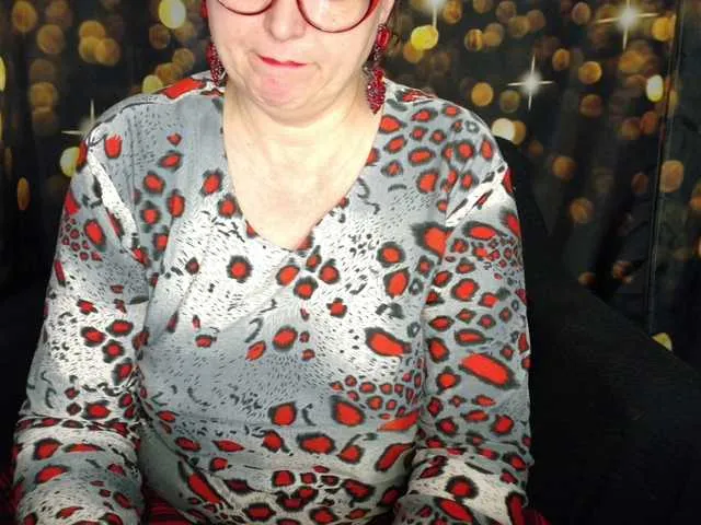 Live sex webcam photo for Yanikkka #292335457