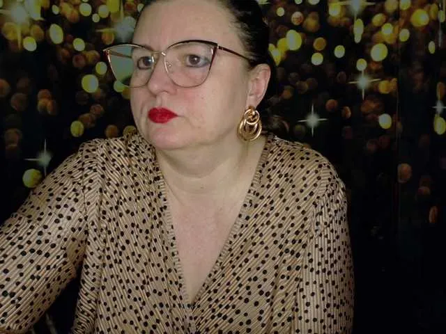 Live sex webcam photo for Yanikkka #292435192