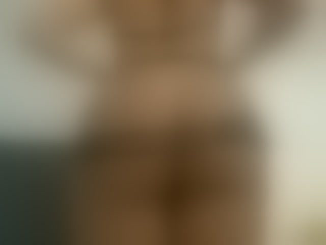 Live sex webcam photo for Yanira-Muslim #294247130