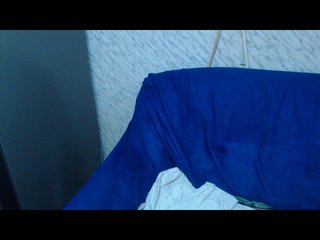 Live sex webcam photo for Yanisa28 #195015747