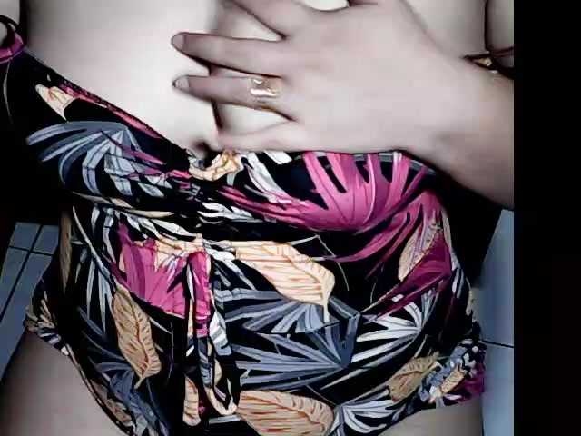 Live sex webcam photo for YannahBabe #277238367