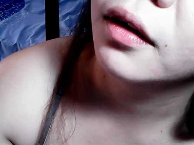 Live sex webcam photo for YannahBabe #277289480