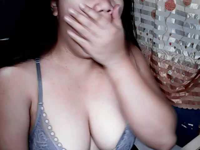 Live sex webcam photo for YannahBabe #277345316