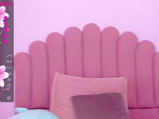 Live sex webcam photo for Yarithza-ts #273988269