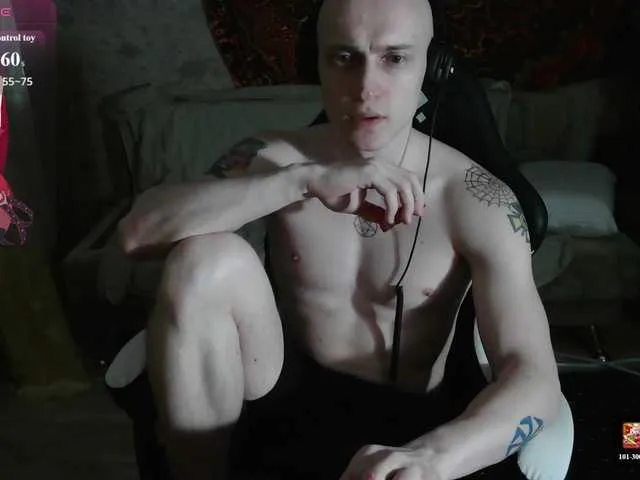 Live sex webcam photo for Yaropolk88 #293838007