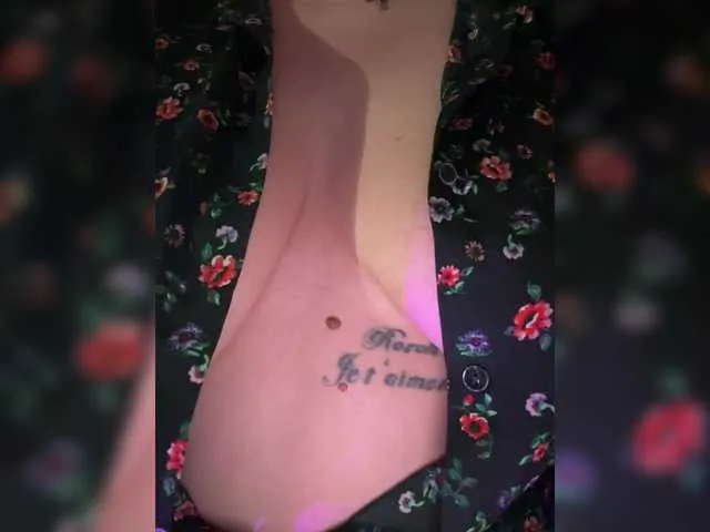 Live sex webcam photo for YaroslavaDi #291013722