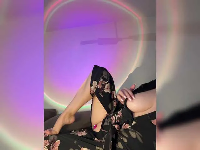 Live sex webcam photo for YaroslavaDi #291103616