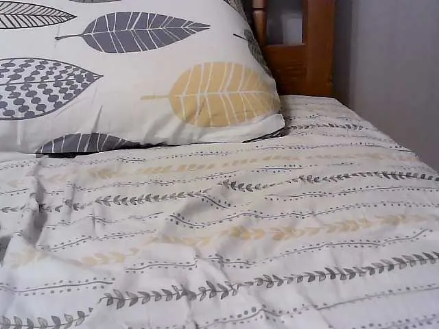 Live sex webcam photo for Yashaya19 #290388427