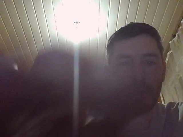 Live sex webcam photo for Yashaya19 #292003233