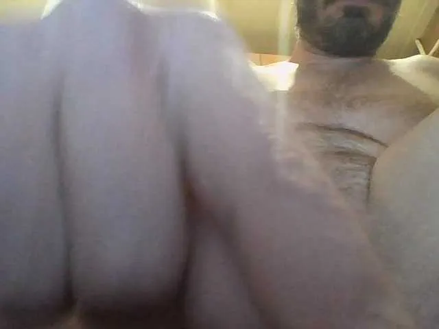 Live sex webcam photo for Yashaya19 #292111534