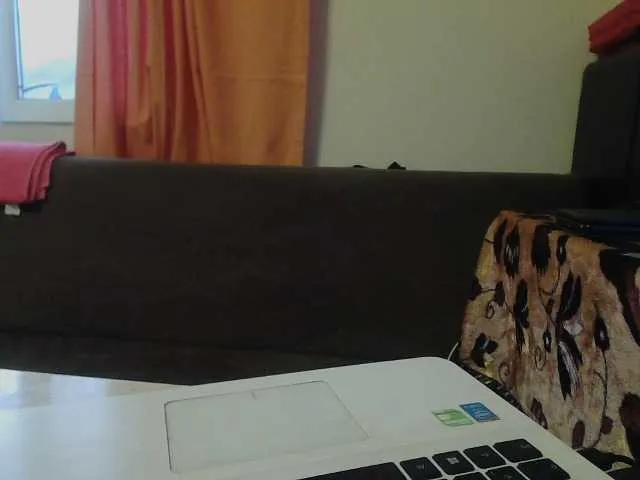 Live sex webcam photo for YasminaGeil #290391567