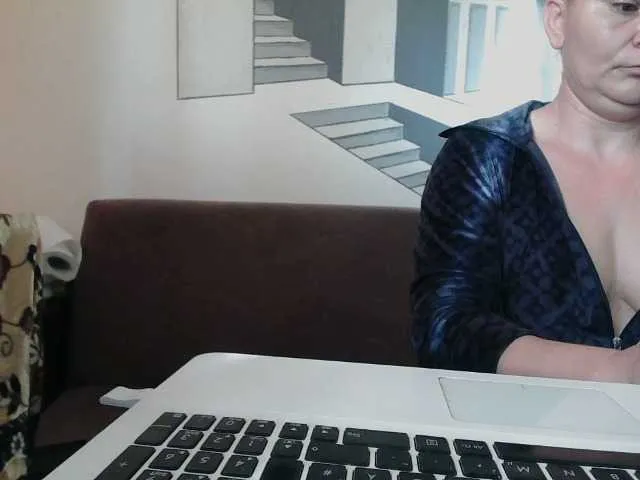 Live sex webcam photo for YasminaGeil #290626767