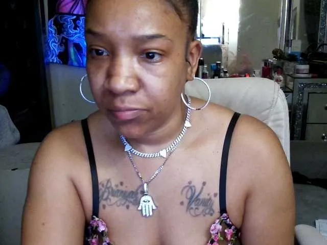 Live sex webcam photo for Yasminepretty #290843828