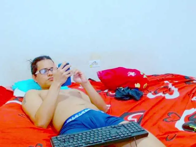 Live sex webcam photo for Yass-bucky0 #277726802