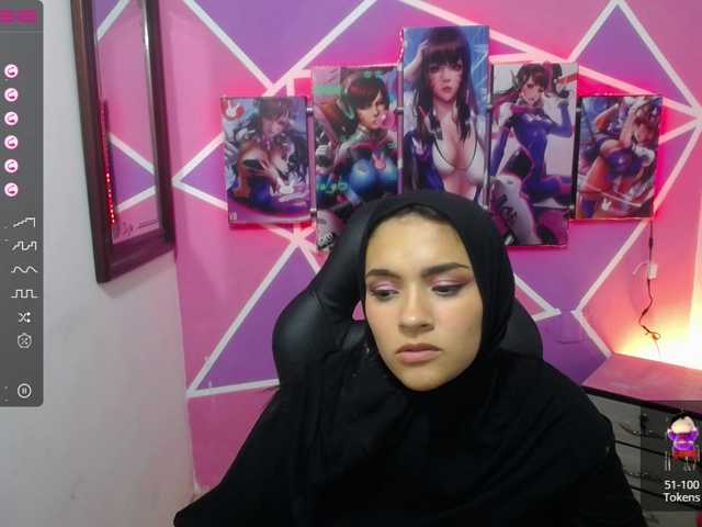 Live sex webcam photo for YassiraHashim #275452390