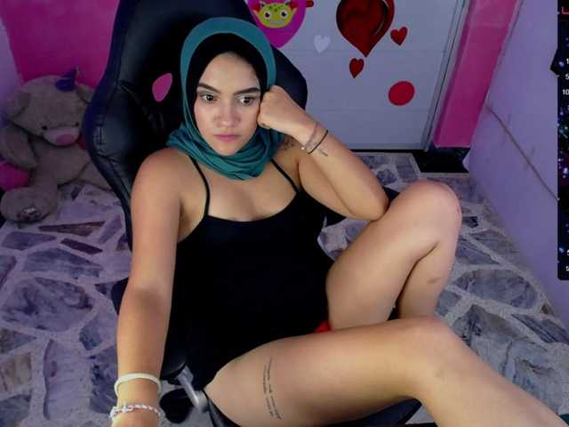Live sex webcam photo for YassiraHashim #275531616