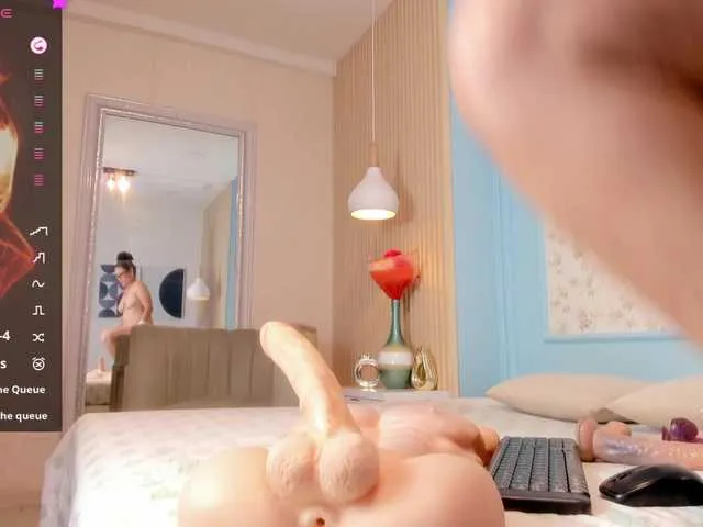 Live sex webcam photo for YeidiCruz #290955855
