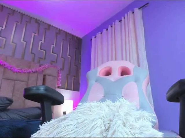 Live sex webcam photo for Yelena-mutiz #290841571