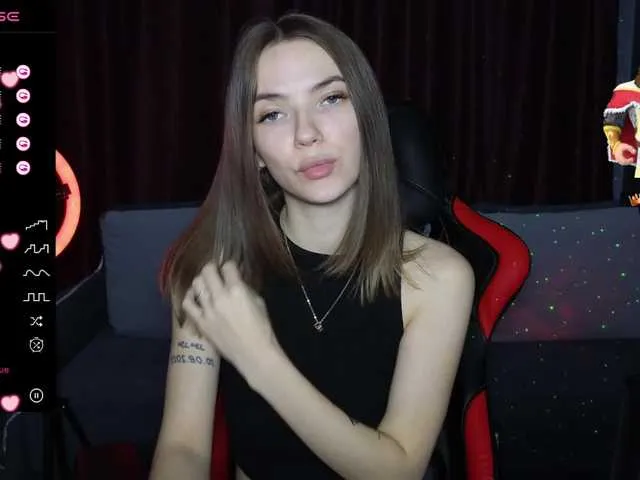 Live sex webcam photo for Yellany #276631566