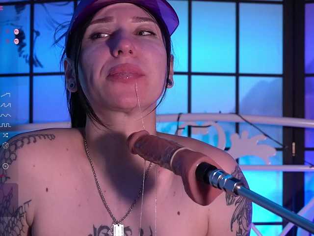 Live sex webcam photo for Yellowea #277672999