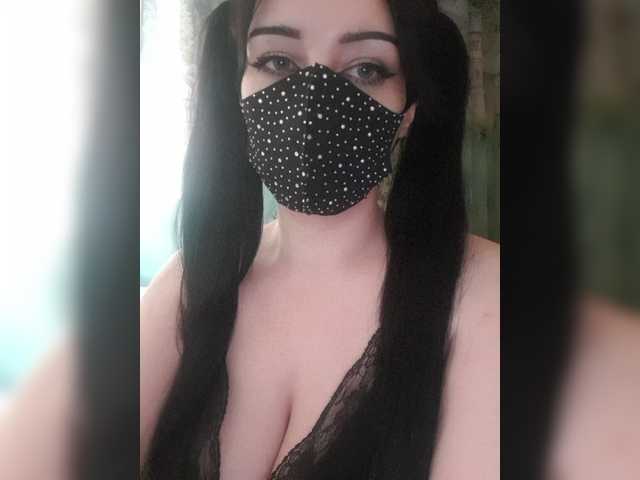 Live sex webcam photo for YennSI #275674160