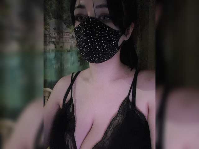 Live sex webcam photo for YennSI #275724017