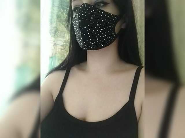 Live sex webcam photo for YennSI #276019795