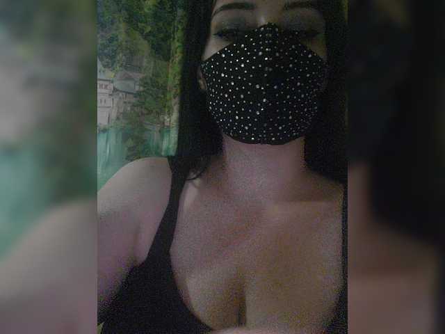 Live sex webcam photo for YennSI #276022304