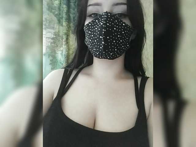 Live sex webcam photo for YennSI #276050169