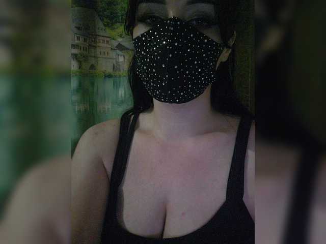 Live sex webcam photo for YennSI #276142181