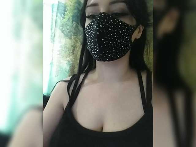 Live sex webcam photo for YennSI #276191851