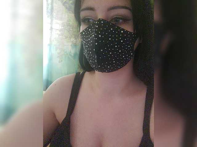 Live sex webcam photo for YennSI #276198597