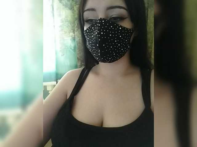 Live sex webcam photo for YennSI #276210033