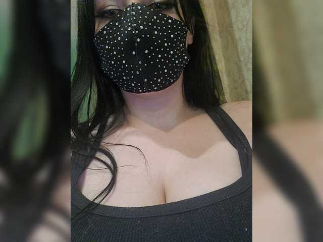 Live sex webcam photo for YennSI #276215858