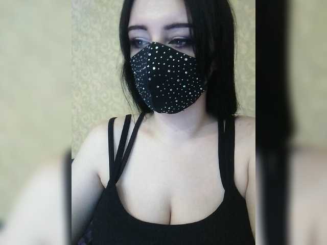 Live sex webcam photo for YennSI #276556613