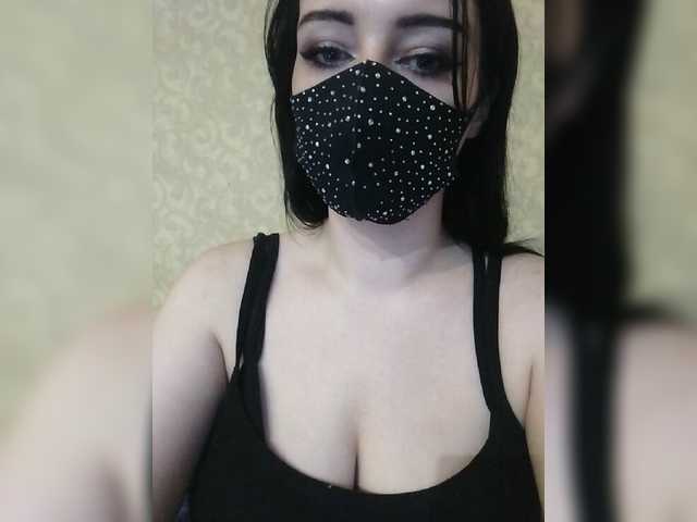 Live sex webcam photo for YennSI #276560869