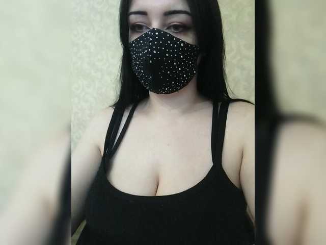 Live sex webcam photo for YennSI #276604112