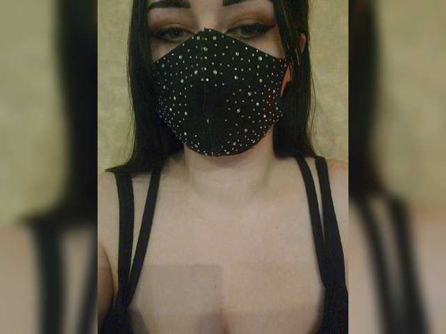 Live sex webcam photo for YennSI #276876162