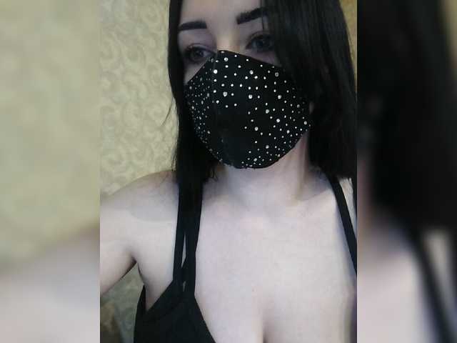 Live sex webcam photo for YennSI #276965702