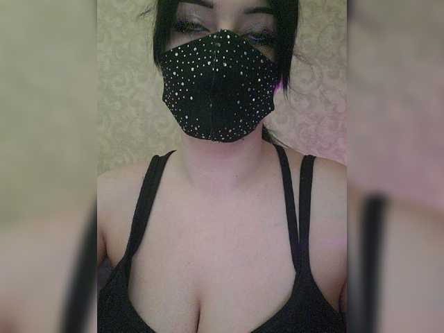 Live sex webcam photo for YennSI #277298007