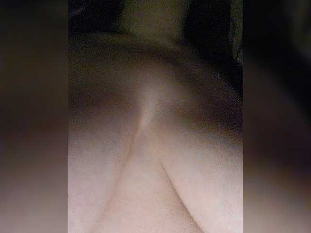 Live sex webcam photo for YennSI #278222103