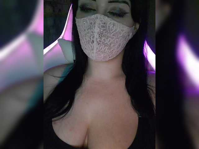 Live sex webcam photo for YennSI #278272201