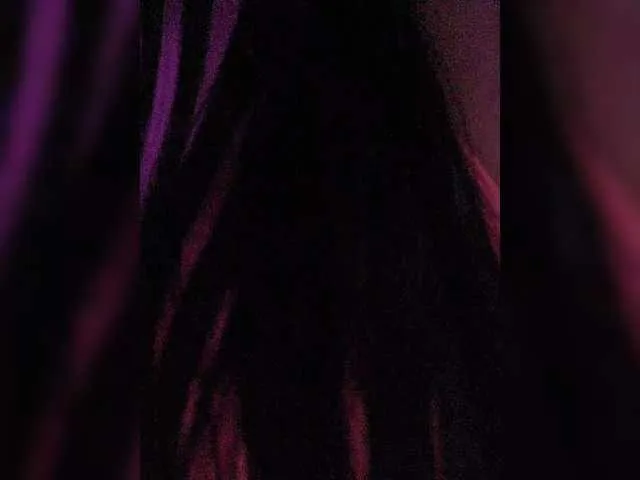 Live sex webcam photo for YennSI #290741704