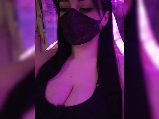 Live sex webcam photo for YennSI #290789799