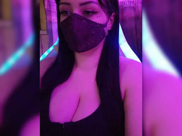 Live sex webcam photo for YennSI #290831813