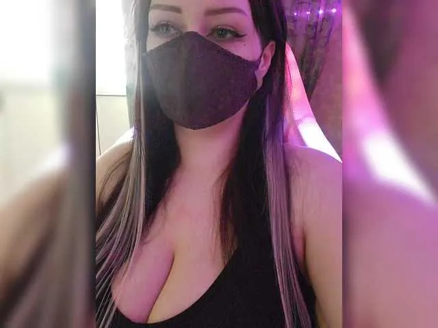 Live sex webcam photo for YennSI #290914672