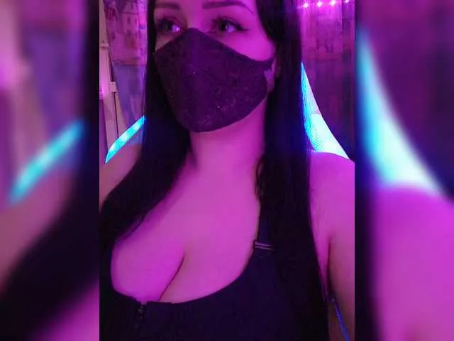 Live sex webcam photo for YennSI #290948145