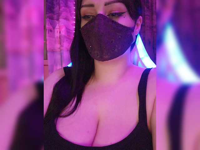 Live sex webcam photo for YennSI #291210090