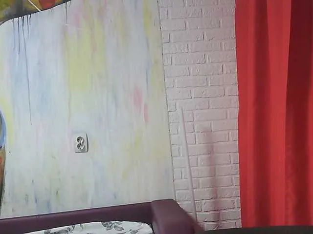 Live sex webcam photo for YesBabyYes #291585845